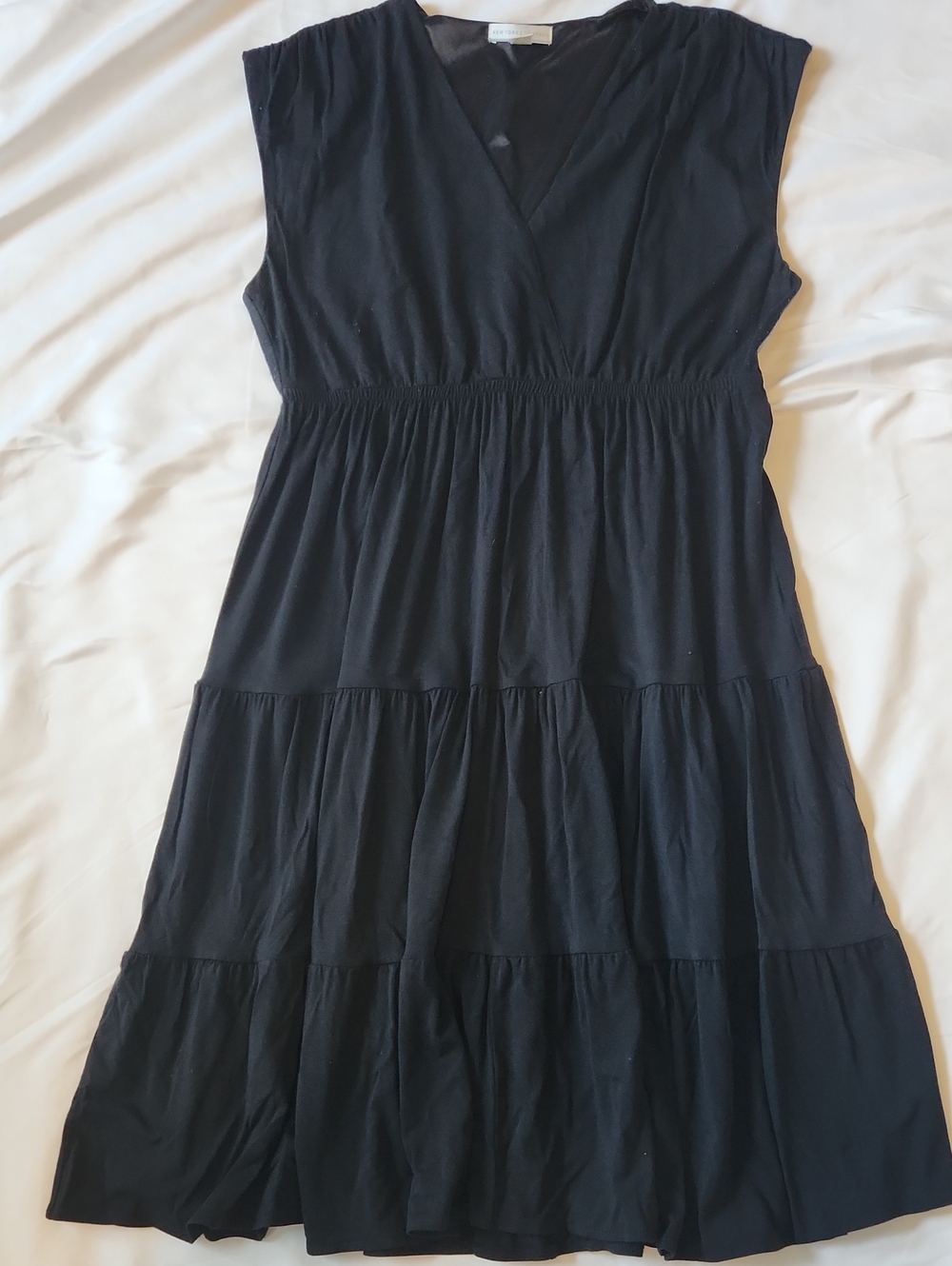 New York & Company Black Tiered V‑Neck Midi Dress